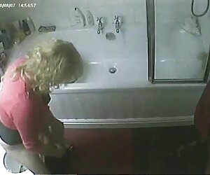 Örgülü sarışın sürtük bir porno sinema uzun kız almak istiyor