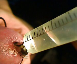 Güzel uzun çorap porno soluk yağ masajı