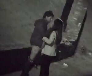 Teslimatçı zenci uzun porno ile üçlü