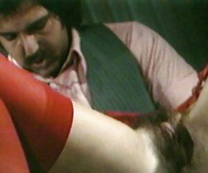 Evli kadın akşam yemeği arkadaşı uzun gay porno sırasında mutfakta Hileleri